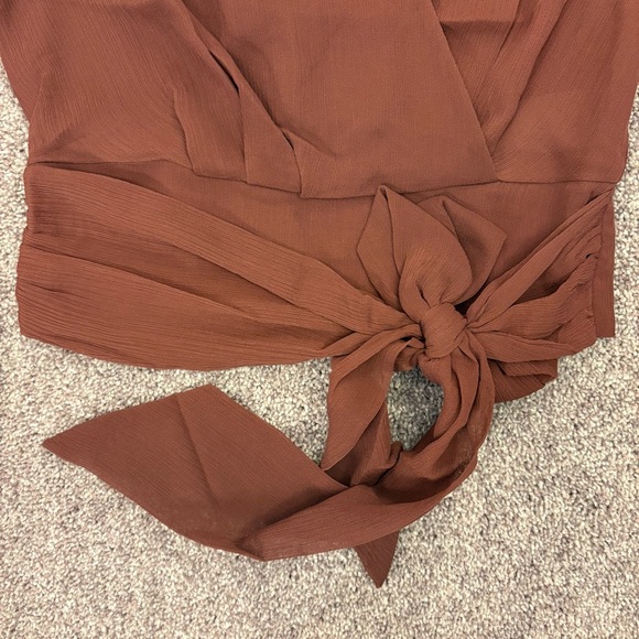 Express Womens Top Size XS V-Neck Faux Wrap Tie Waist Long Sleeves Lined NWT $54 - Picture 7 of 16